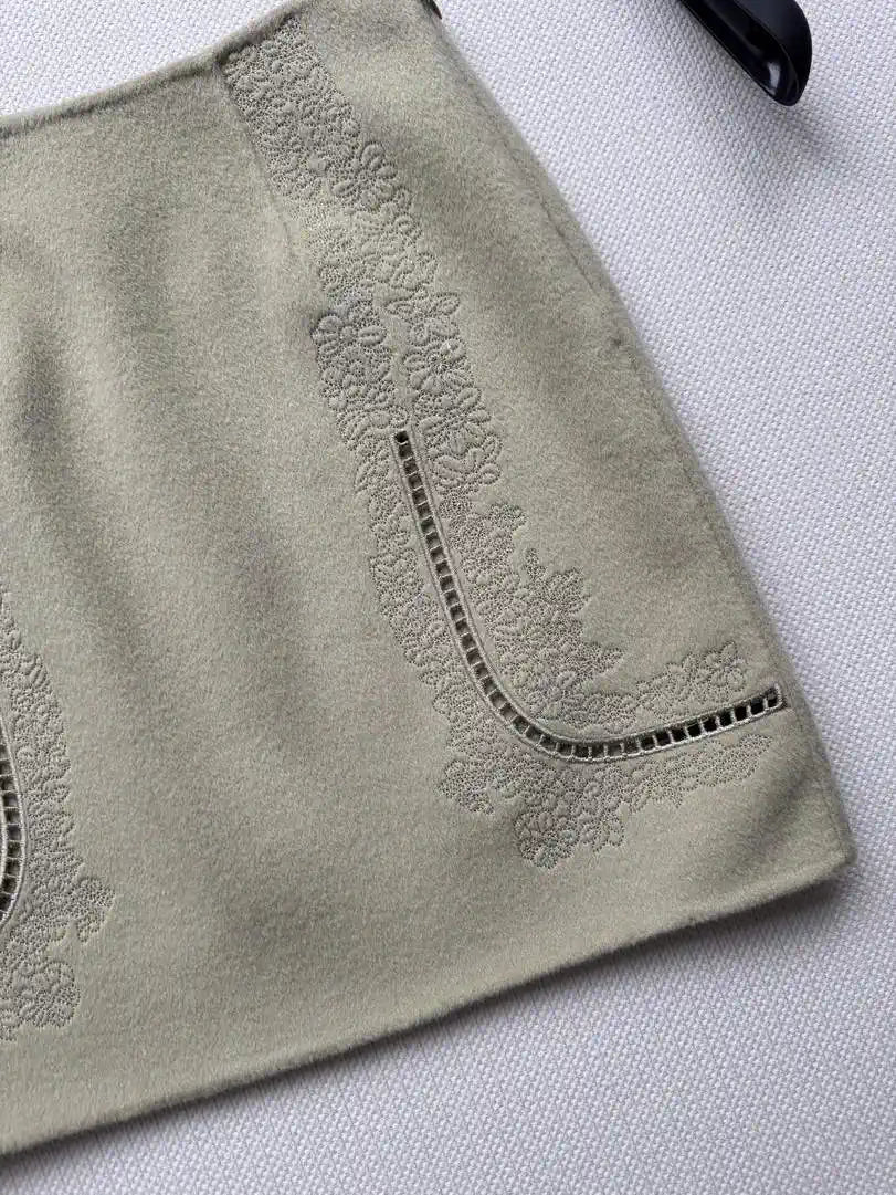 Hermes Women 100% Cashmere skirt  H33372