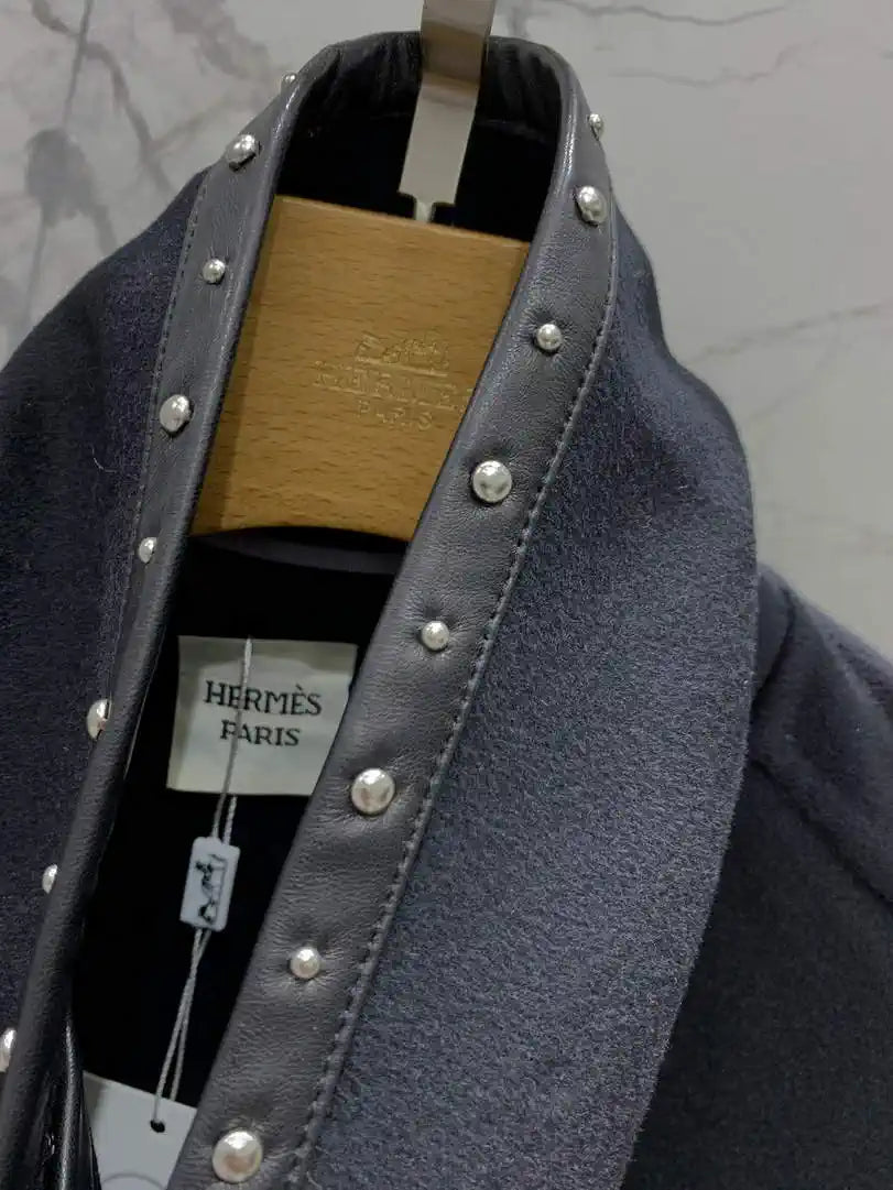 Hermes Women Loose-fitting cashmere coat with leather and rivet H33348