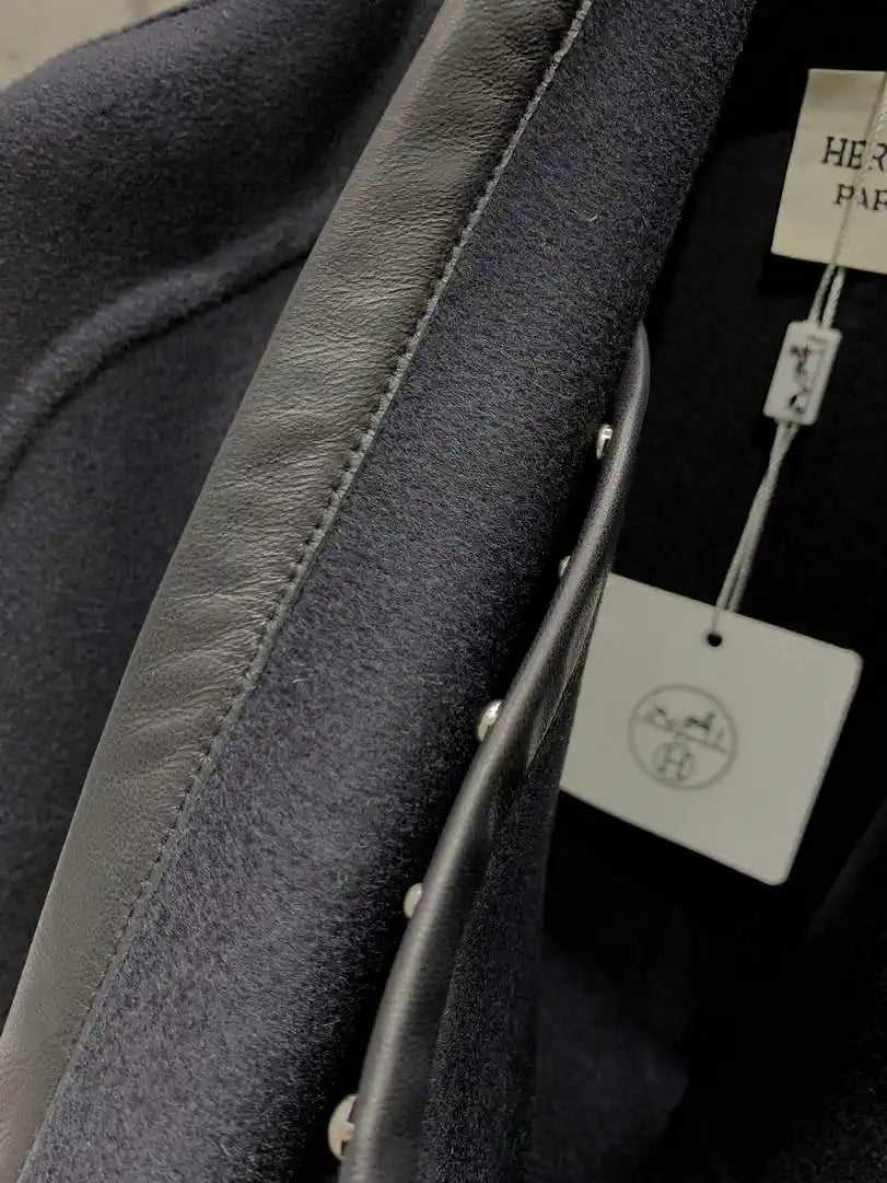 Hermes Women Loose-fitting cashmere coat with leather and rivet H33348