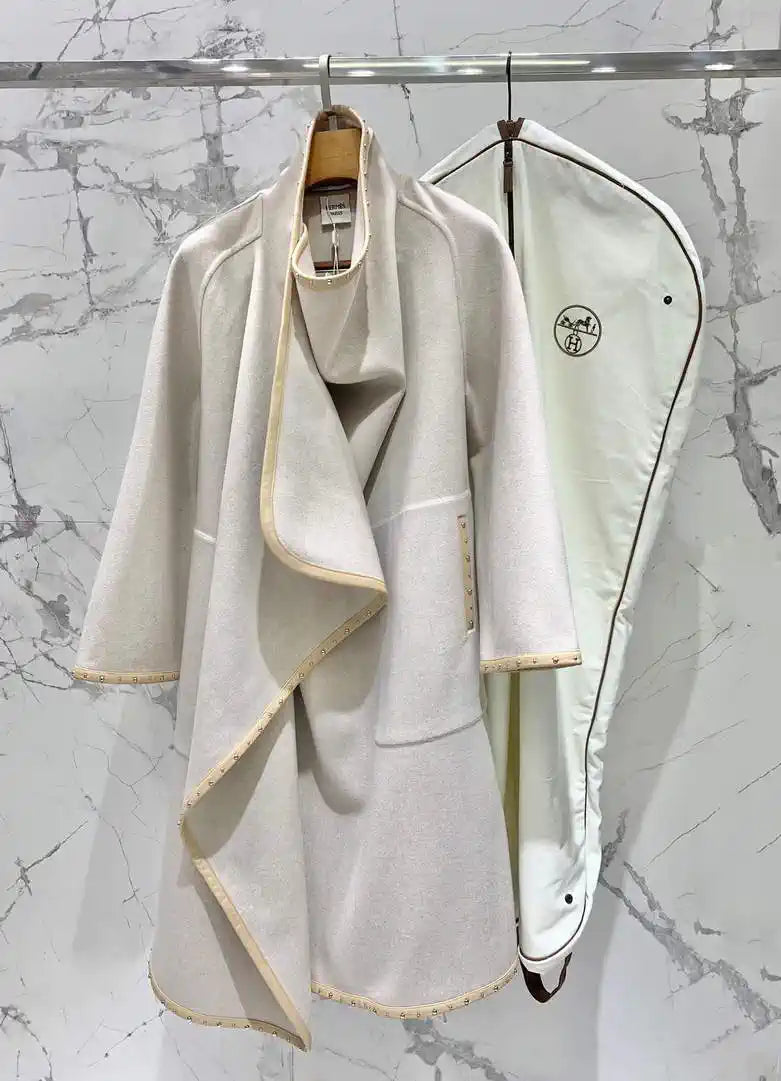 Hermes Women Loose-fitting cashmere coat with leather and rivet H33349