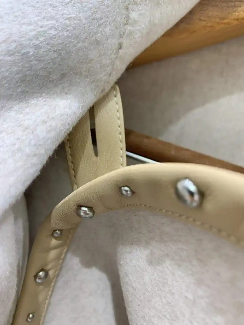 Hermes Women Loose-fitting cashmere coat with leather and rivet H33349
