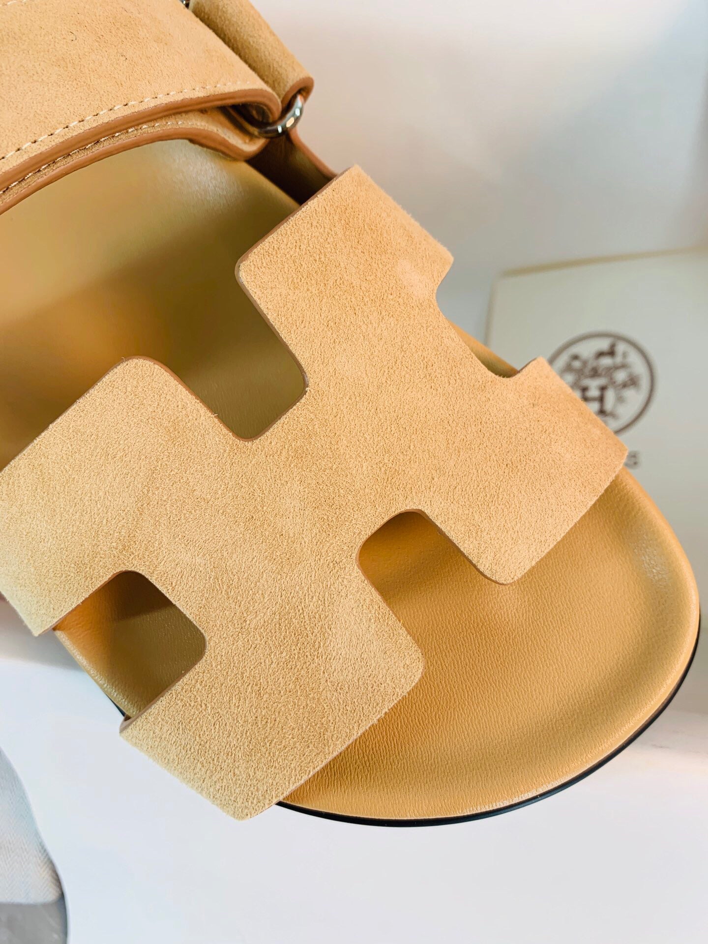 Hermes Women Men Izmir sandal Sheep Skin H222855
