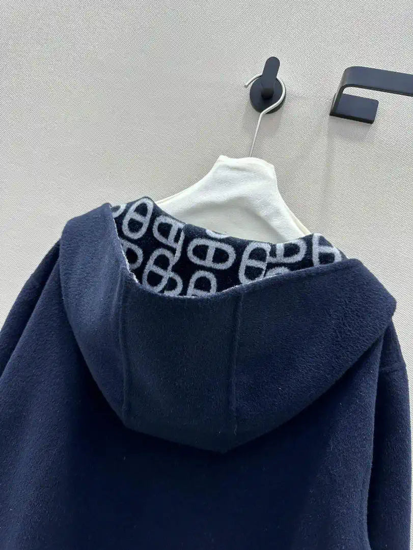 Hermes Women Monogram zipper Cashmere jacket H33366
