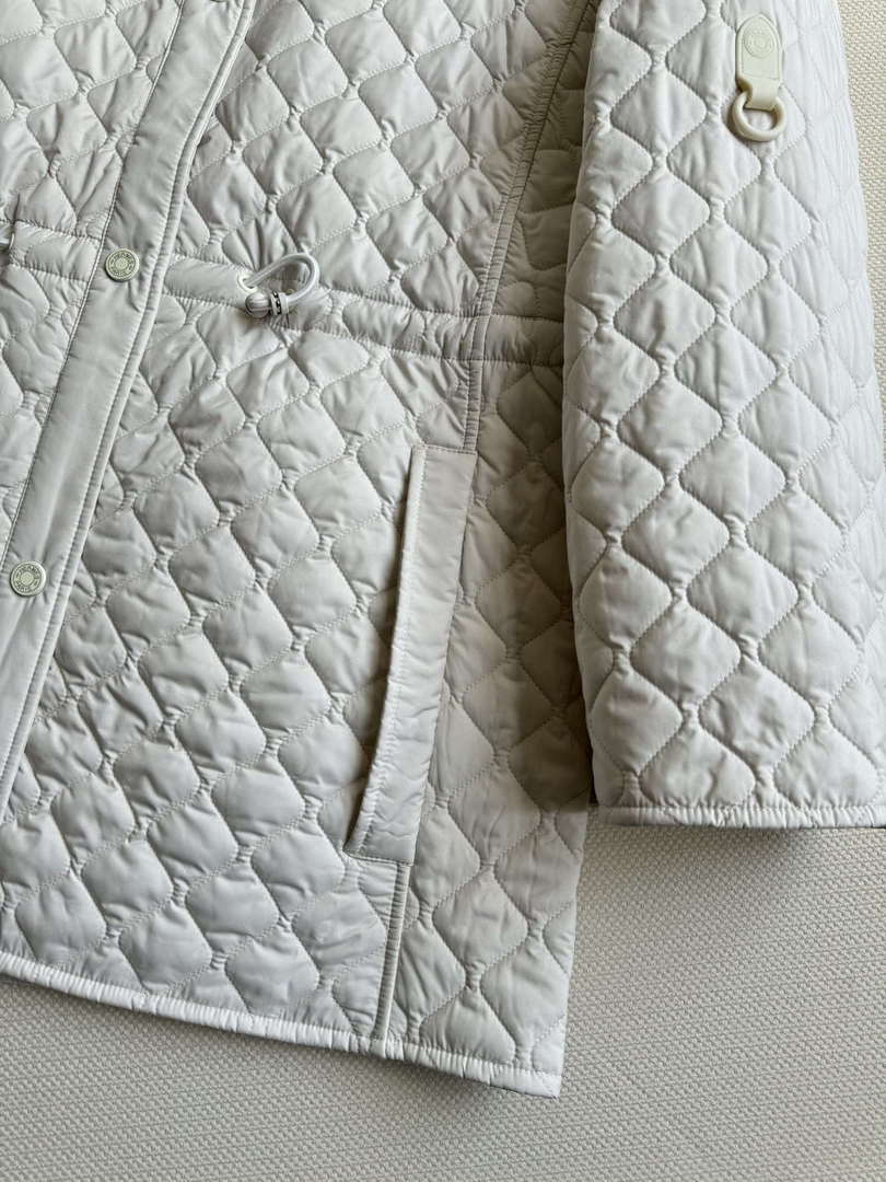 Hermes Women's Fashion Waisted diamond quilted jacket H33422
