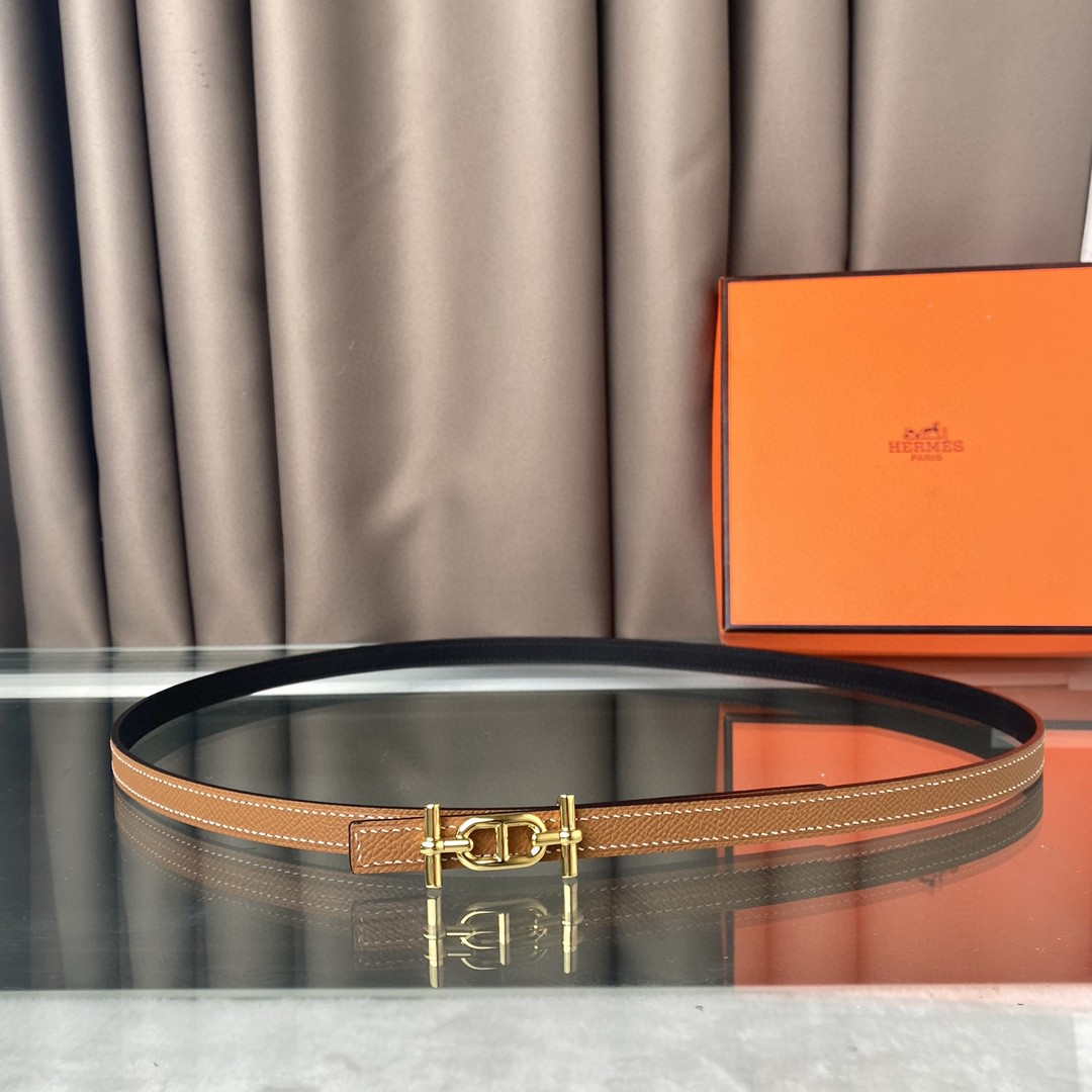 Hermes Women's Leather Focus belt buckle & Reversible leather strap 13 mm H991005