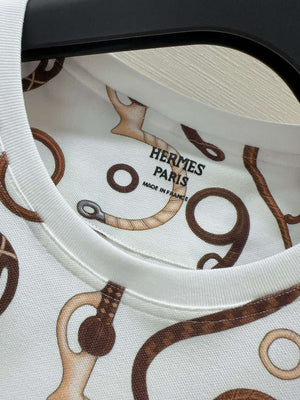 Hermes Women's T-shirt Fashion Clothing H77126 - S - View 2