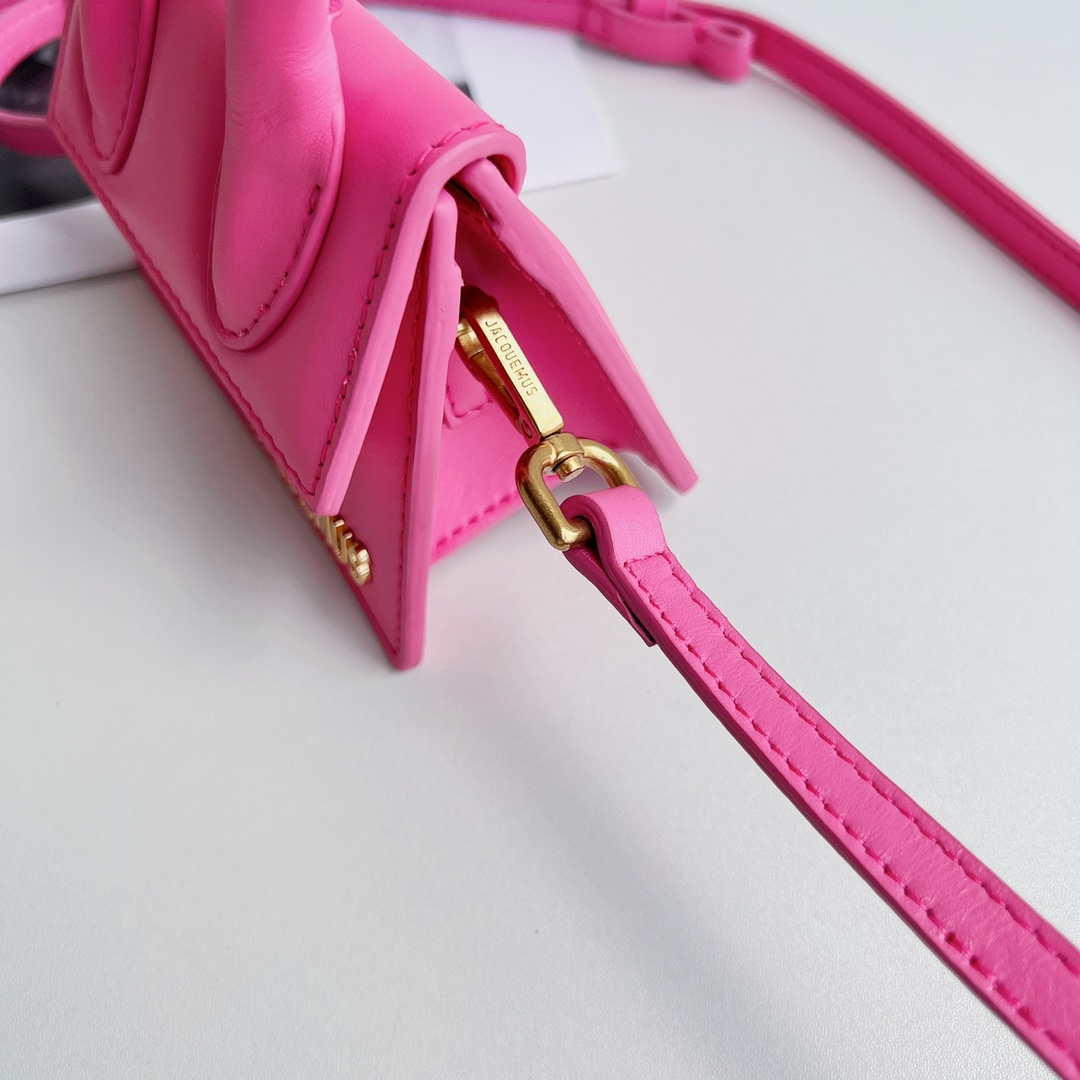 Jacquemus 213BA001 Le Chiquito Signature leather mini handbag Pink