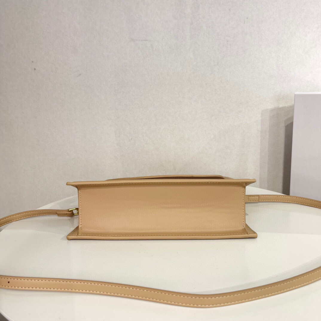 Jacquemus 213BA003 Le sac Rond Circle purse Apricot