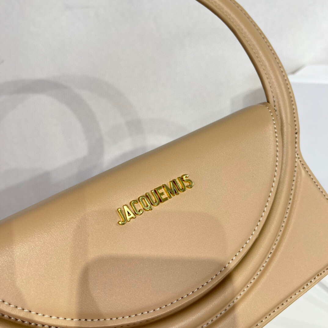 Jacquemus 213BA003 Le sac Rond Circle purse Apricot