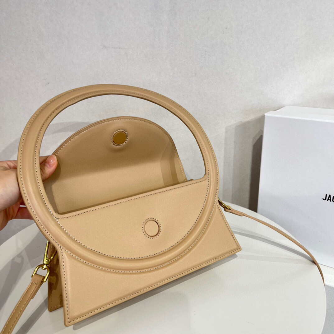 Jacquemus 213BA003 Le sac Rond Circle purse Apricot
