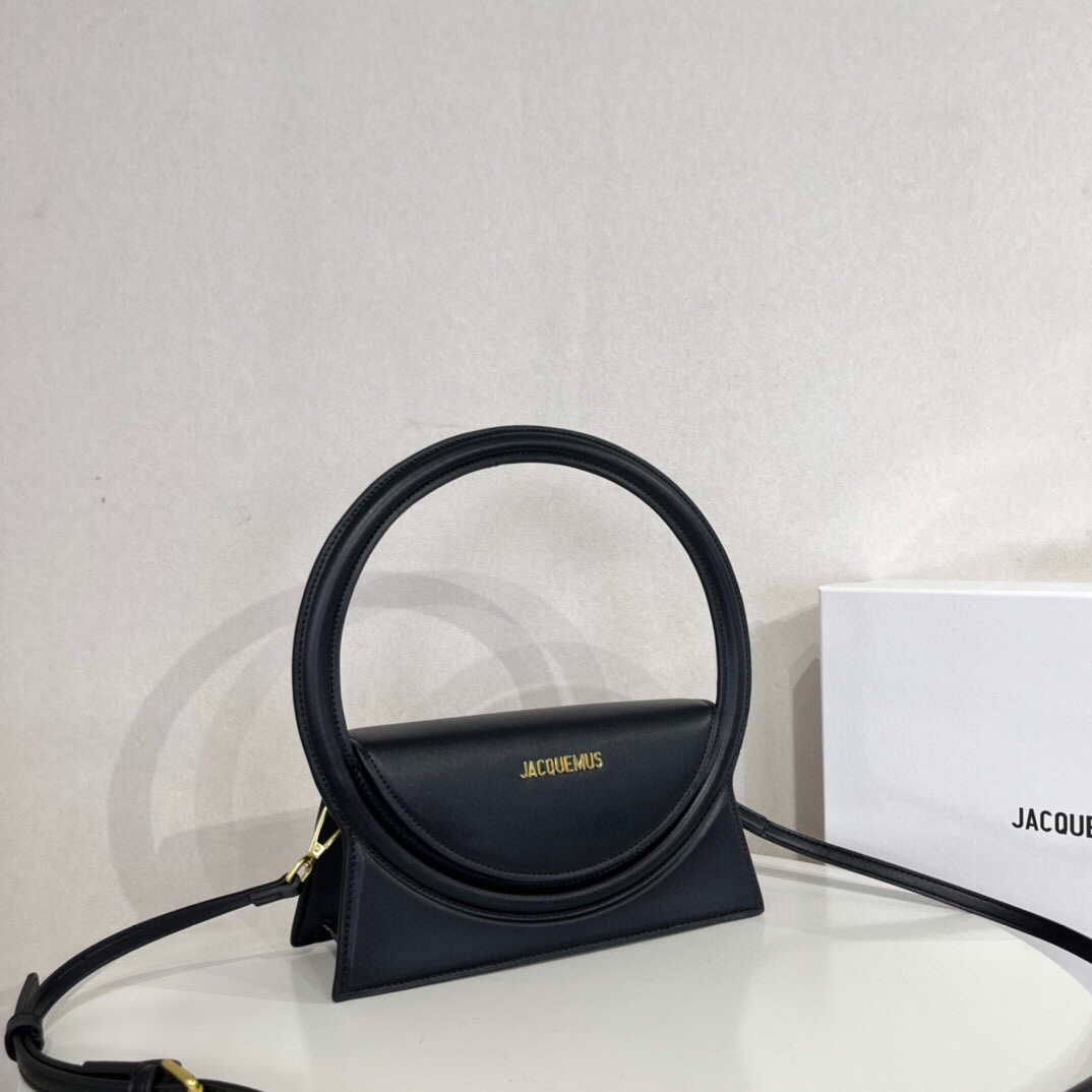 Jacquemus 213BA003 Le sac Rond Circle purse Black