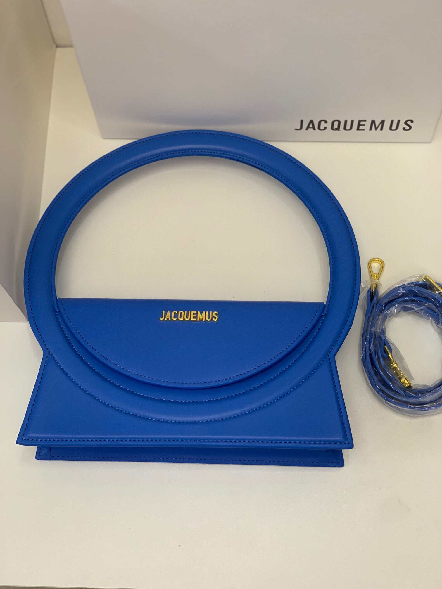 Jacquemus 213BA003 Le sac Rond Circle purse Blue