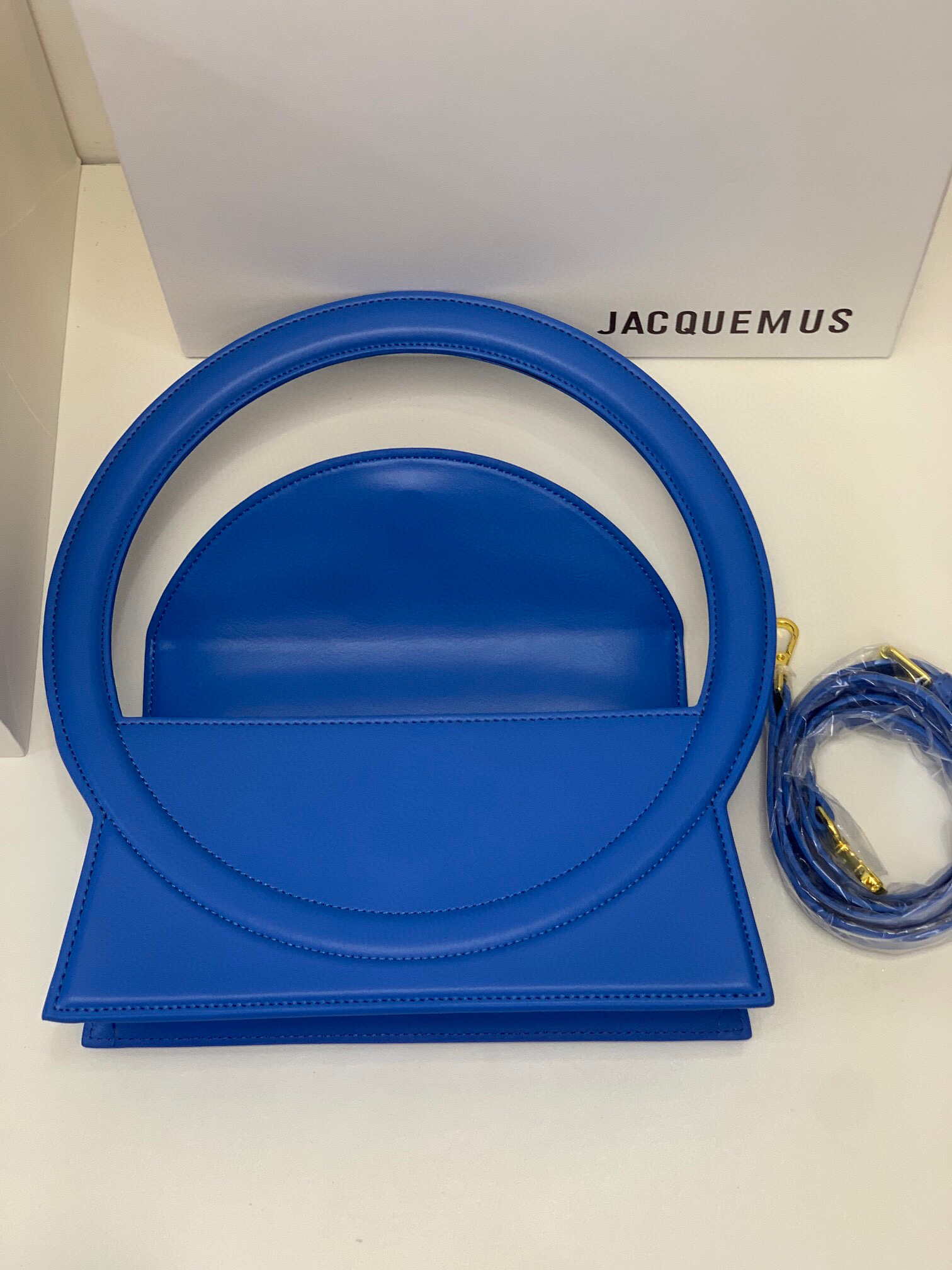 Jacquemus 213BA003 Le sac Rond Circle purse Blue