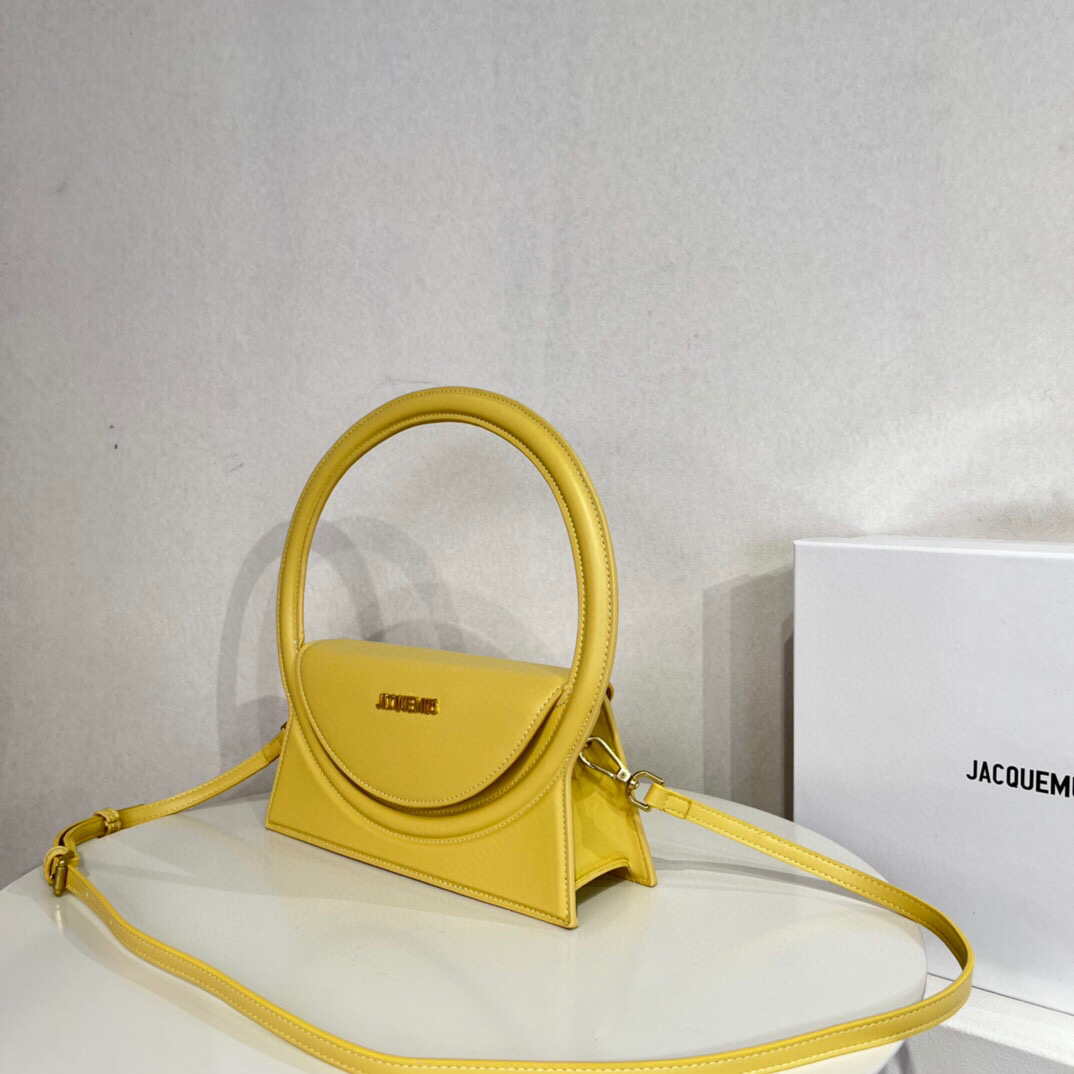 Jacquemus 213BA003 Le sac Rond Circle purse Yellow
