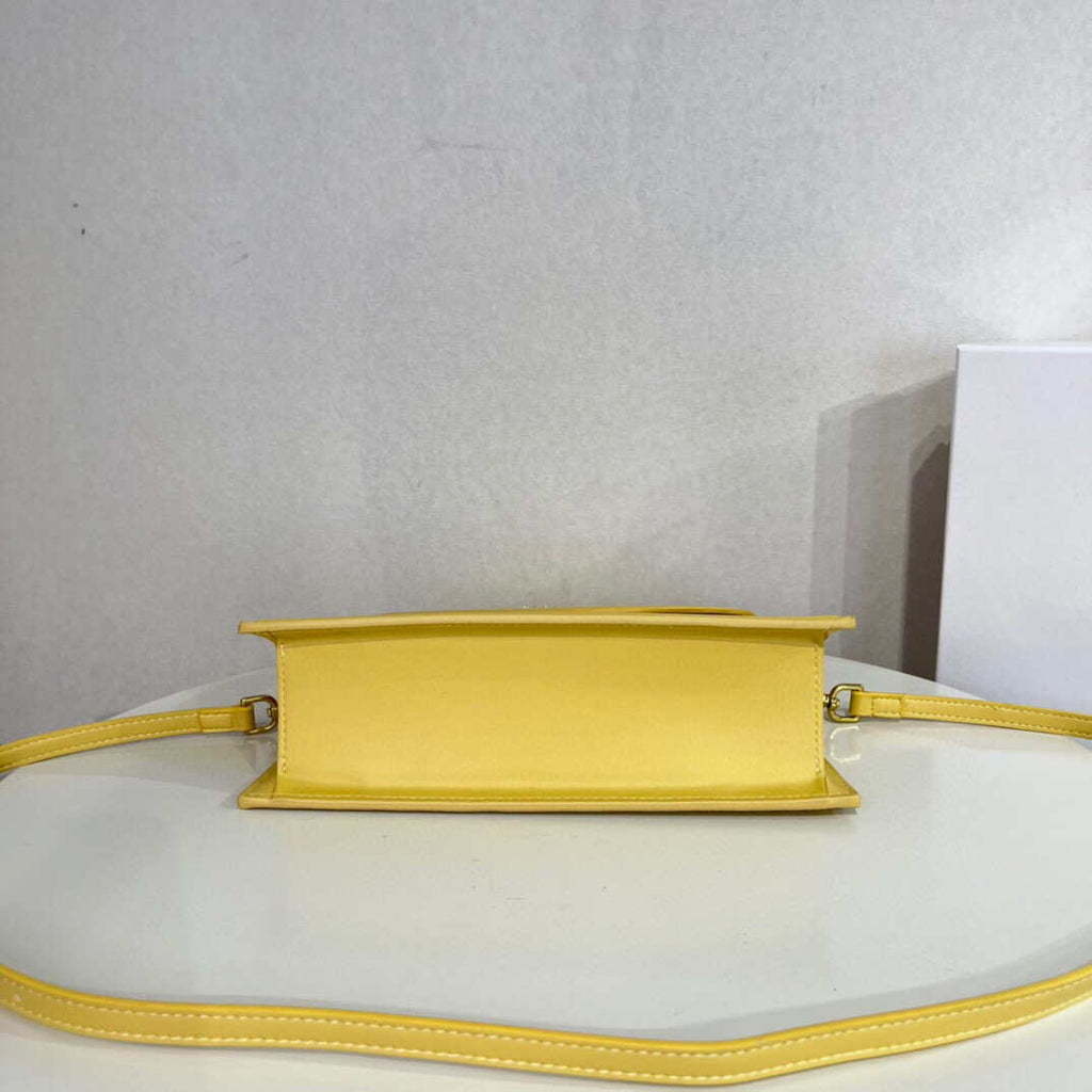 Jacquemus 213BA003 Le sac Rond Circle purse Yellow