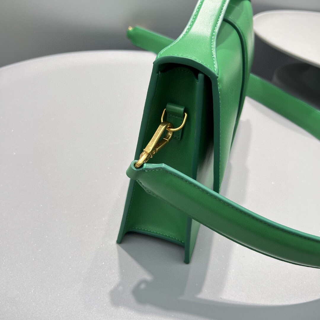 Jacquemus 221BA014 Le Bambinou Envelope handbag Green