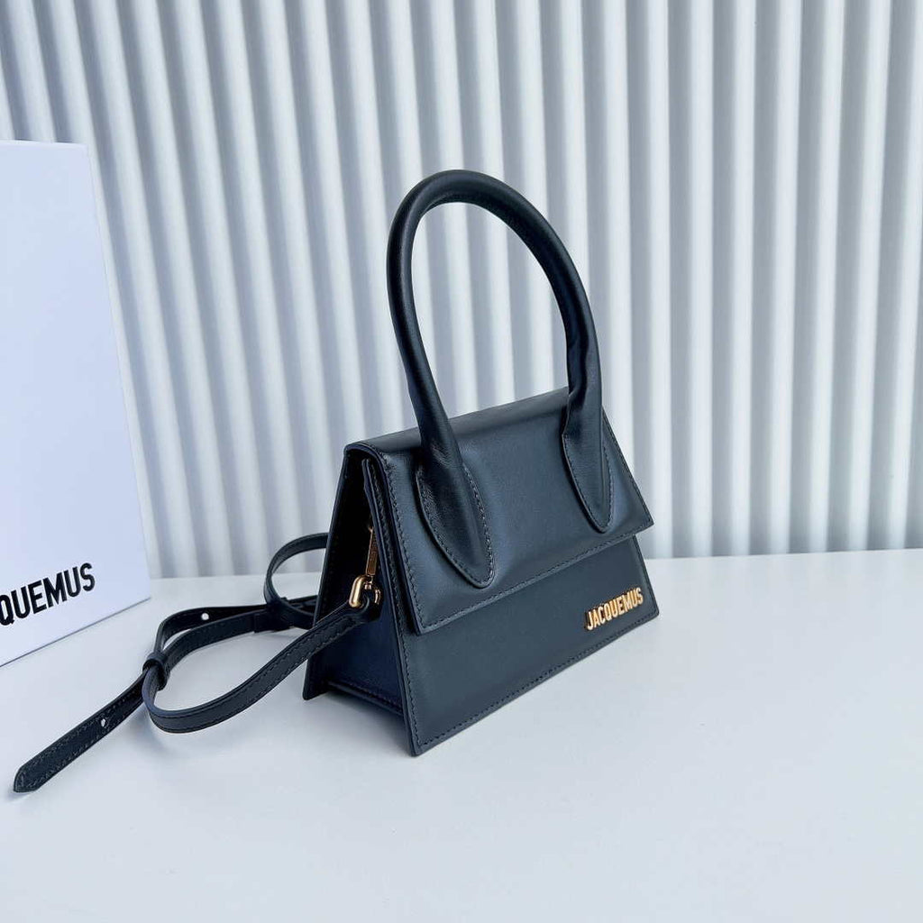 Jacquemus 222553 Black 'Le Chiquito Moyen' Bag