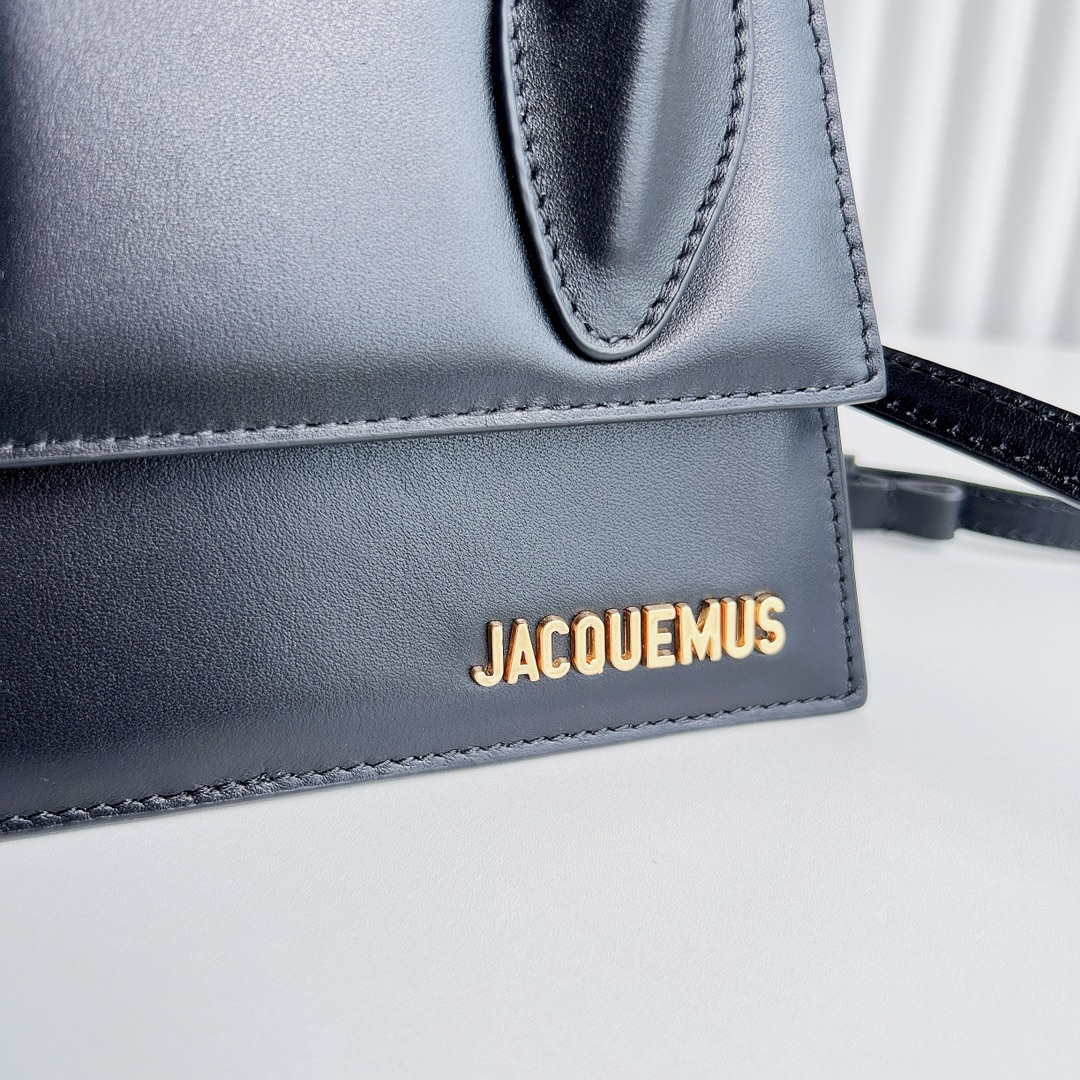 Jacquemus 222553 Black 'Le Chiquito Moyen' Bag