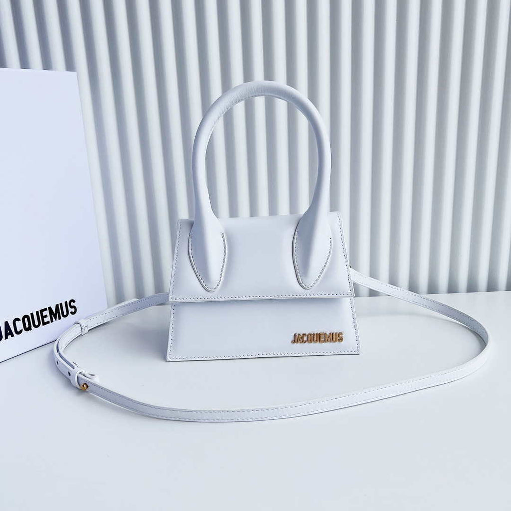 Jacquemus 222553 White 'Le Chiquito Moyen' Bag