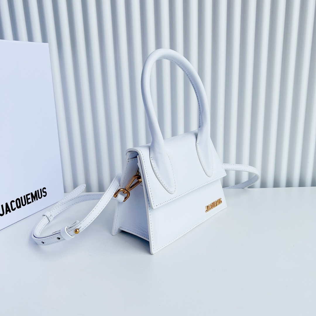 Jacquemus 222553 White 'Le Chiquito Moyen' Bag