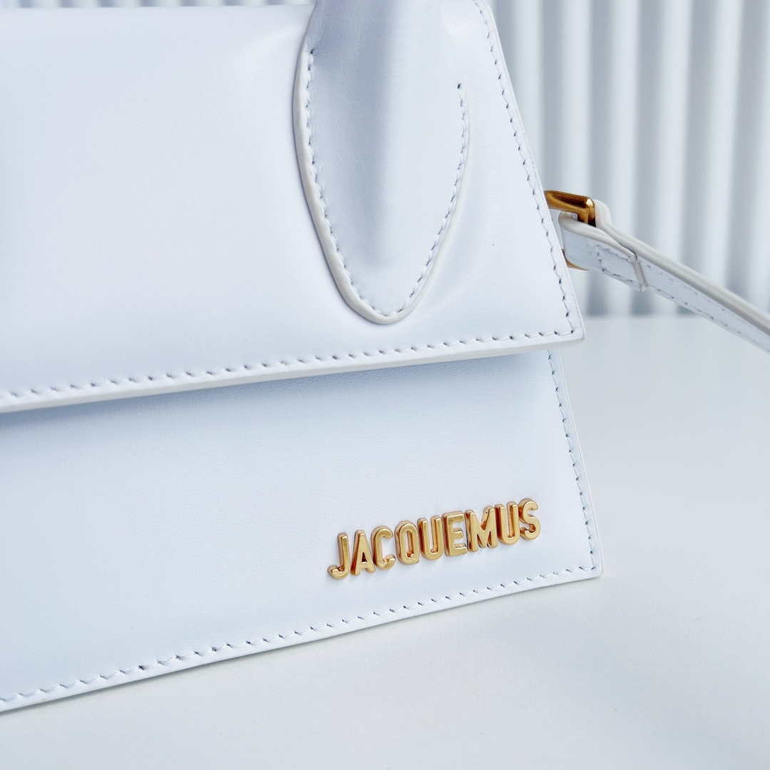 Jacquemus 222553 White 'Le Chiquito Moyen' Bag