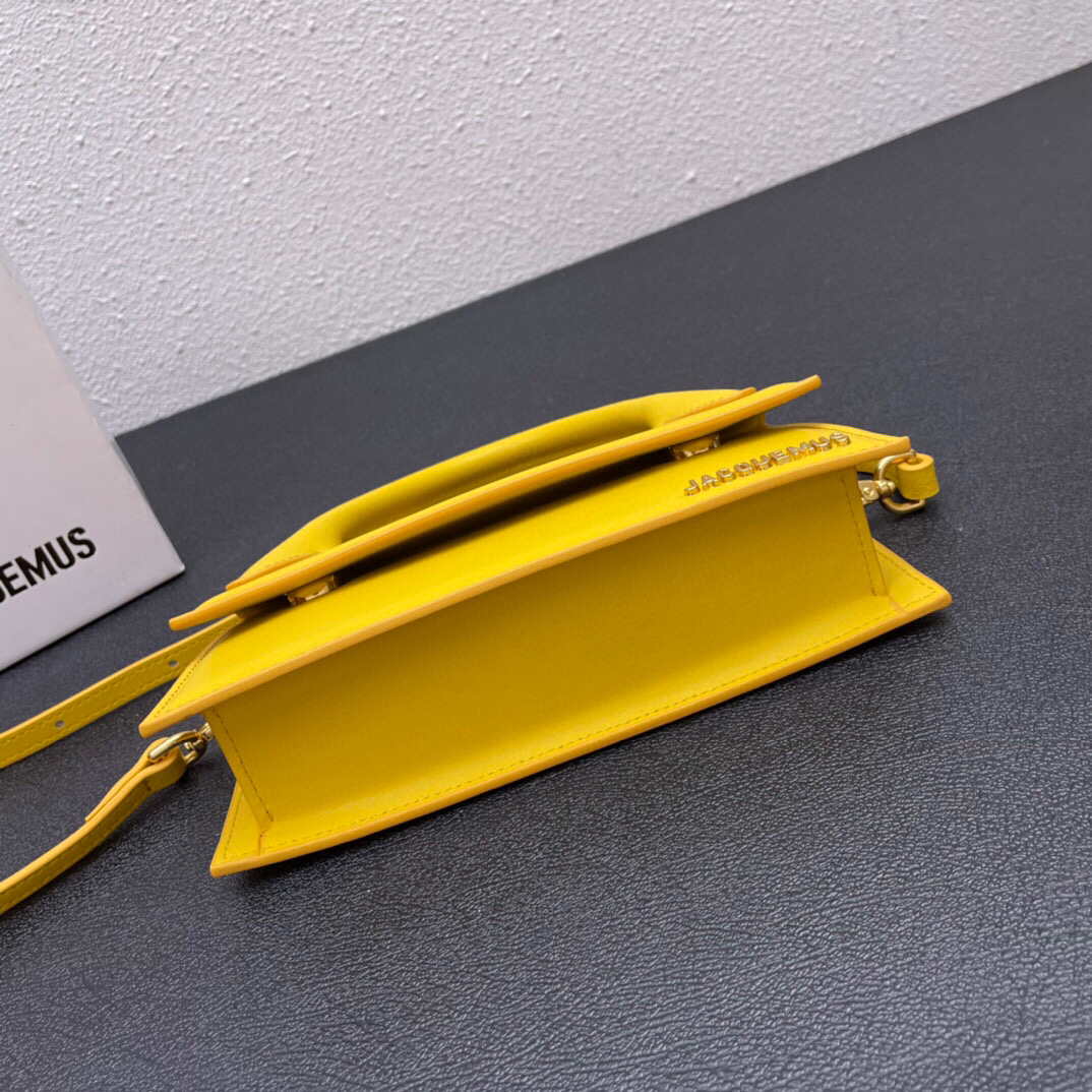 Jacquemus Le Chiquito long 213BA004 Yellow Long signature handbag