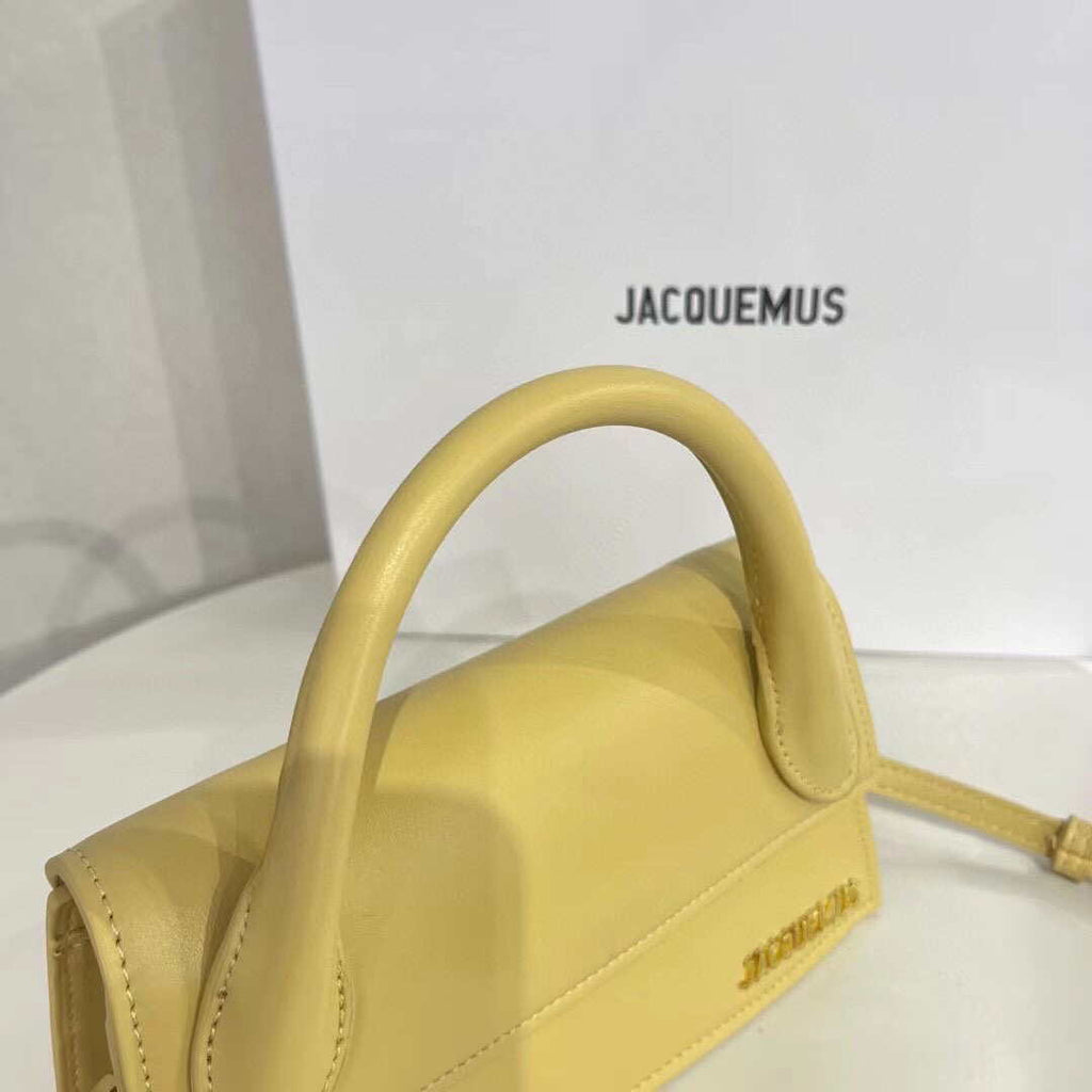 Jacquemus Le grand Chiquito 213BA003 Yellow