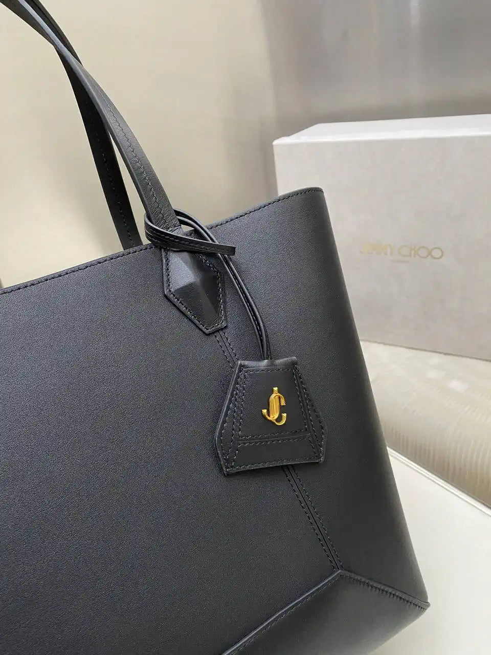 Jimmy Choo Diamond Tote M Black Calf Leather Tote Bag D061844