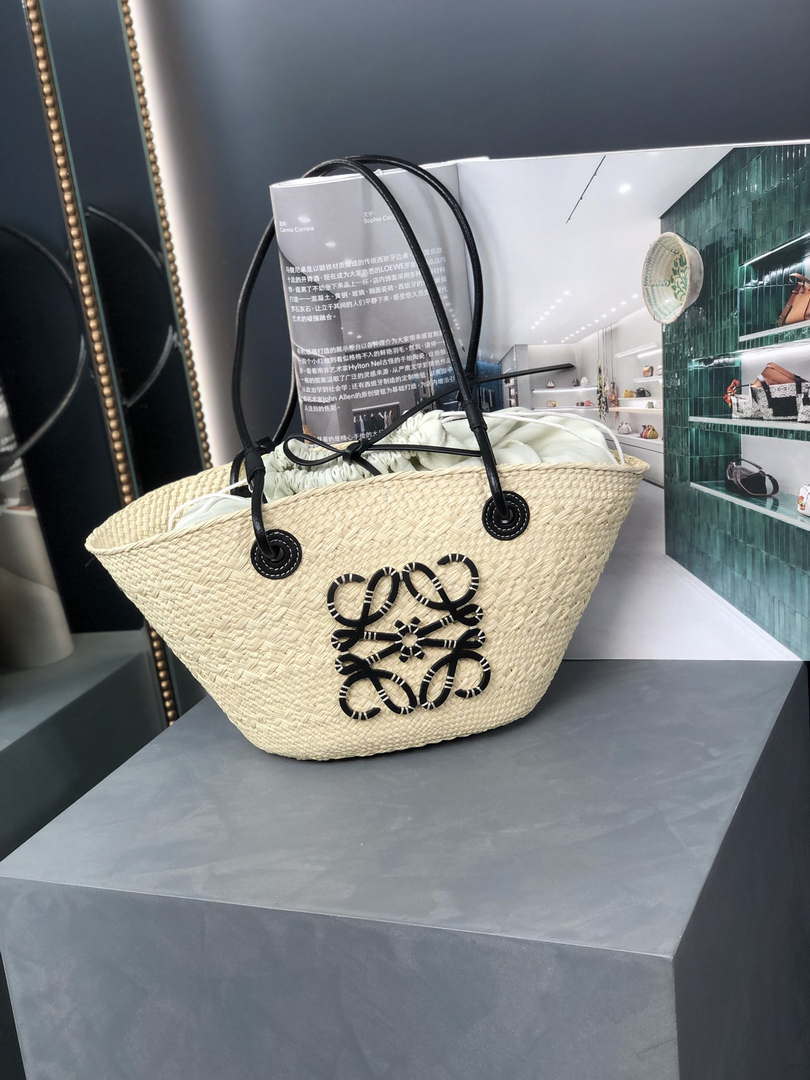 Loewe 169470054 LOEWE x Paula's Ibiza Anagram Small Basket Bag in Iraca Palm with Leather Handles Black