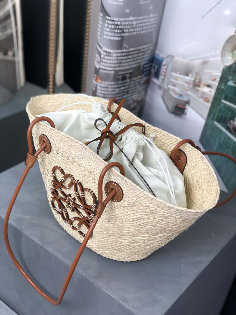 Loewe 169470054 LOEWE x Paula's Ibiza Anagram Small Basket Bag in Iraca Palm with Leather Handles Tan