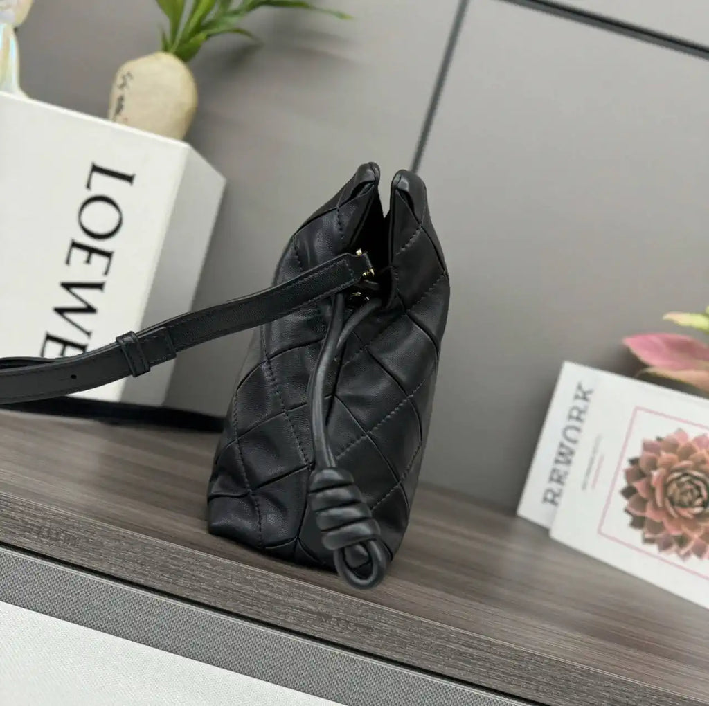 Loewe 262487 Medium Flamenco clutch in nappa calfskin A411FC1XBF Black