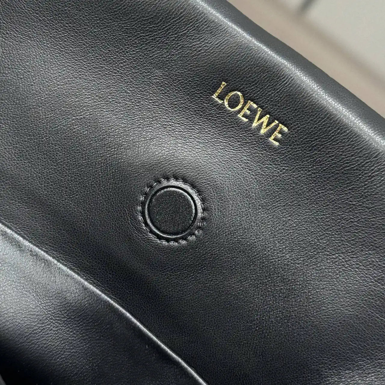 Loewe 262487 Medium Flamenco clutch in nappa calfskin A411FC1XBF Black