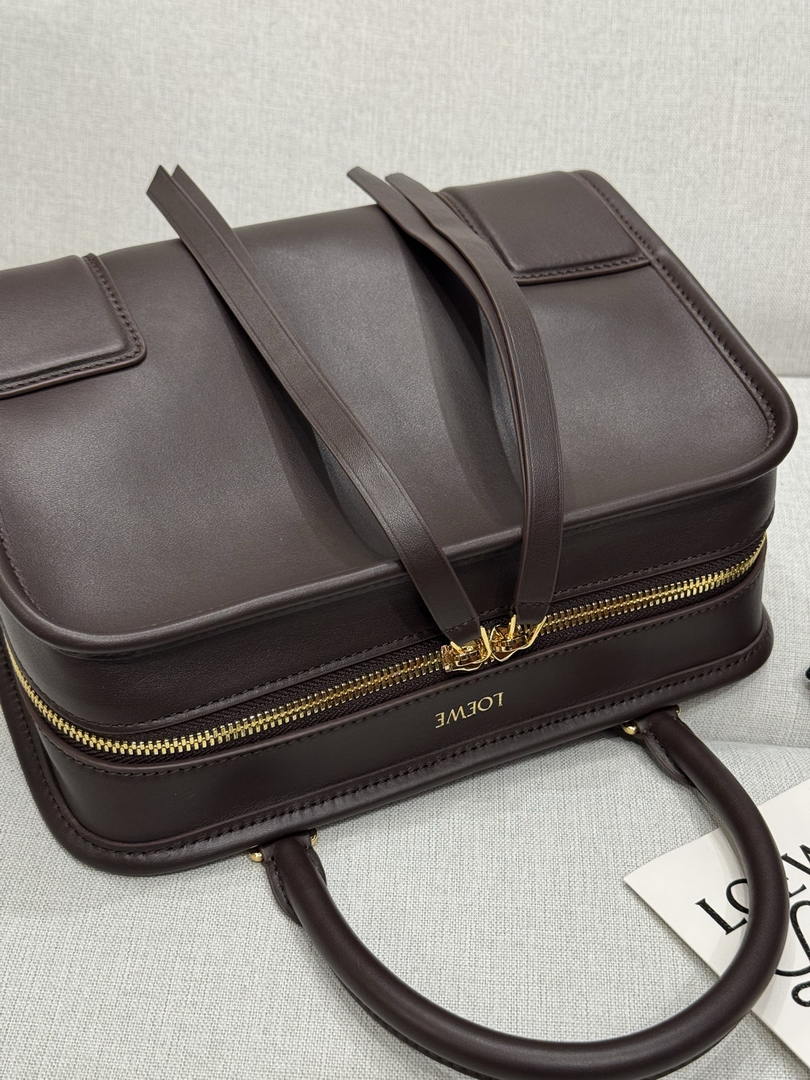 Loewe A039AS0X01 Small Amazona 180 bag in soft calfskin Dark Brown