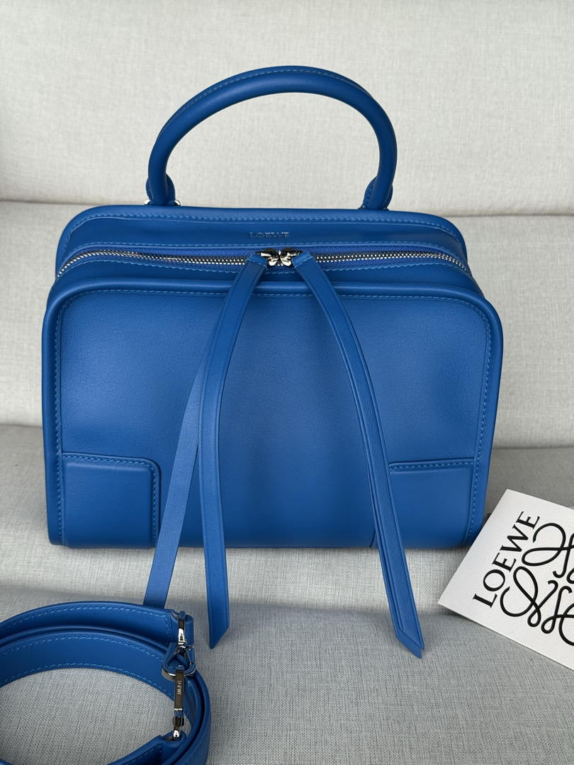 Loewe A039AS0X01 Small Amazona 180 bag in soft calfskin Blue