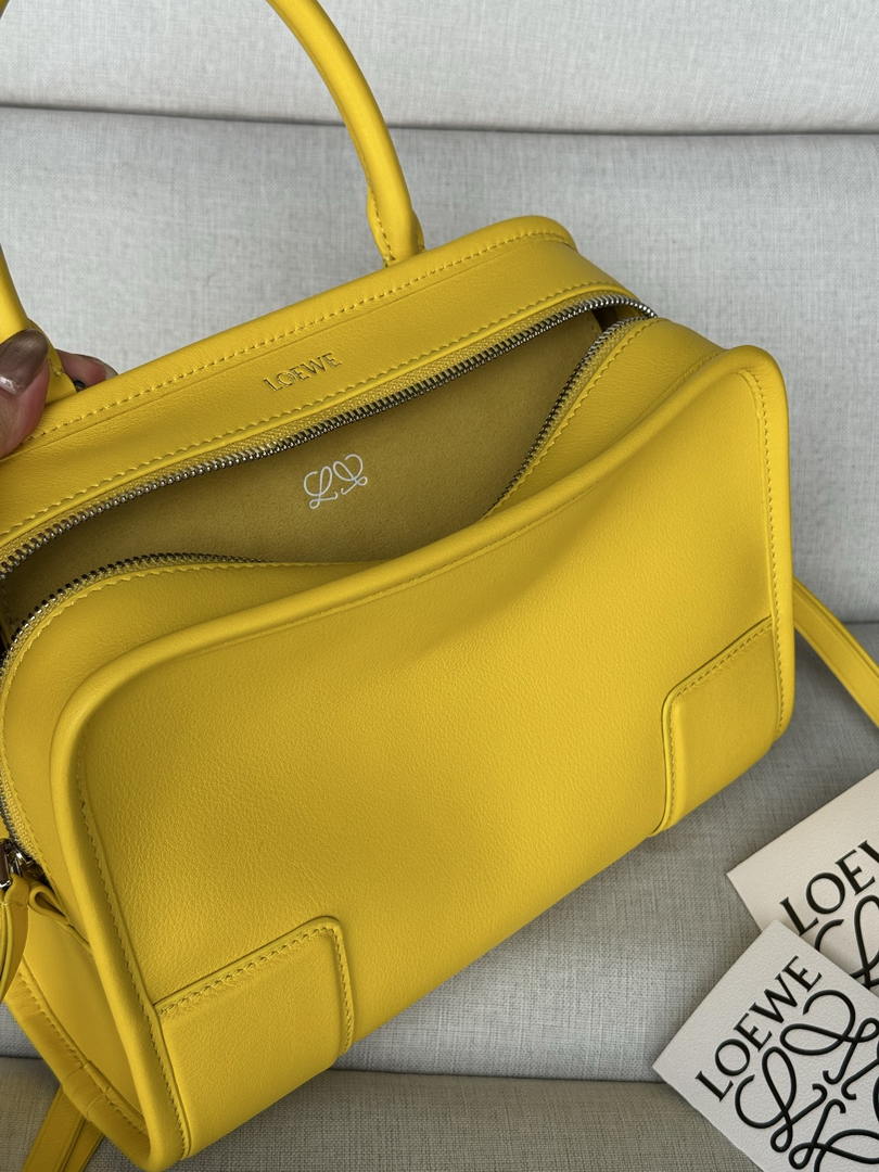 Loewe A039AS0X01 Small Amazona 180 bag in soft calfskin Yellow