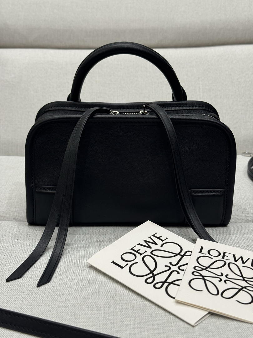 Loewe A039AS4X12  Mini Amazona 180 bag in soft calfskin Black