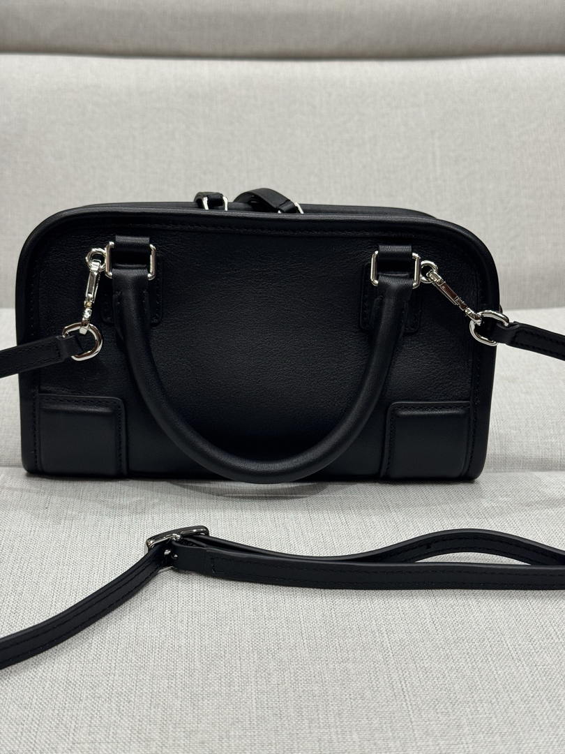 Loewe A039AS4X12  Mini Amazona 180 bag in soft calfskin Black