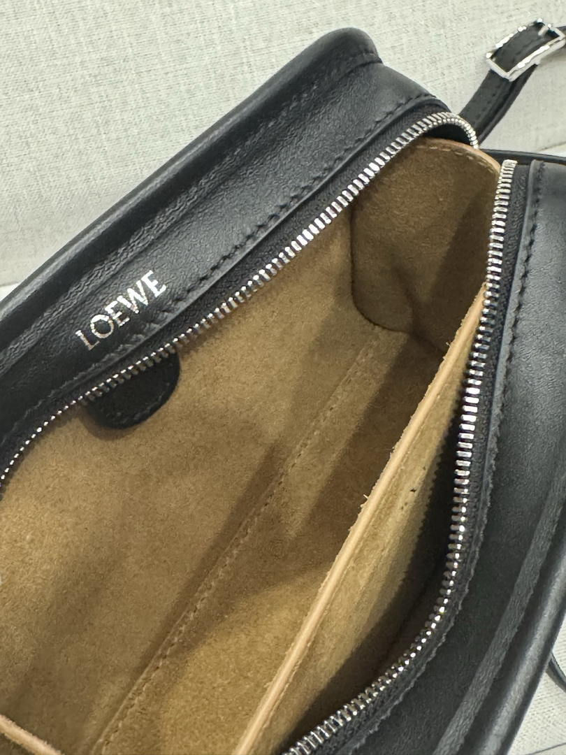 Loewe A039AS4X12  Mini Amazona 180 bag in soft calfskin Black