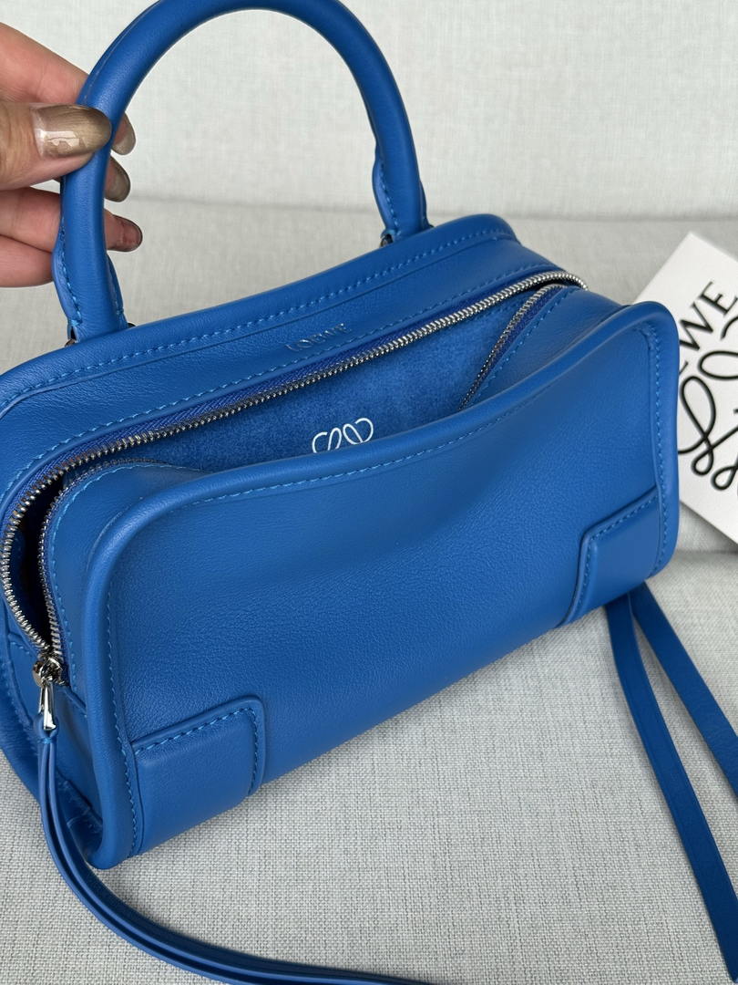 Loewe A039AS4X12  Mini Amazona 180 bag in soft calfskin Blue