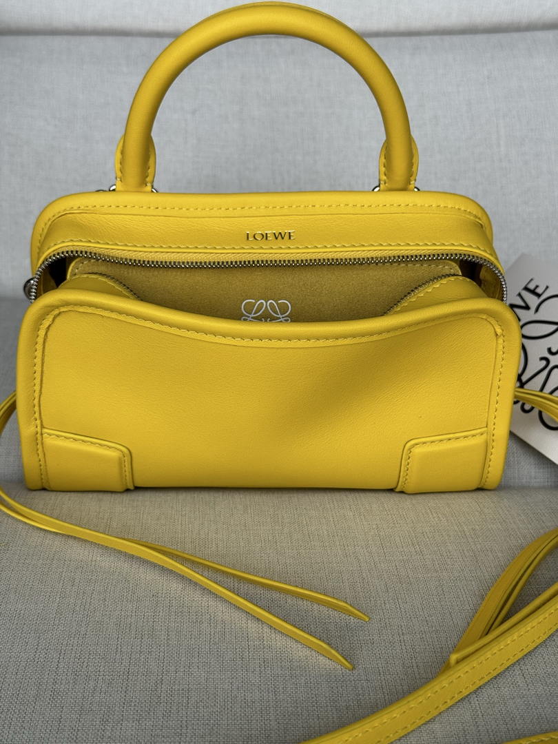 Loewe A039AS4X12  Mini Amazona 180 bag in soft calfskin Yellow