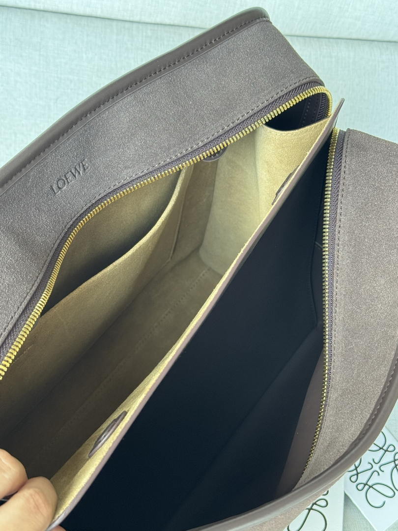 Loewe A039ASRX03 Large Amazona 180 bag in suede