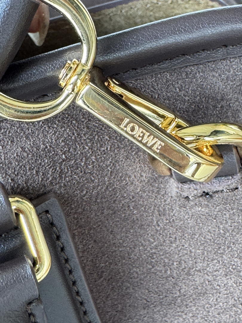 Loewe A039ASRX03 Large Amazona 180 bag in suede