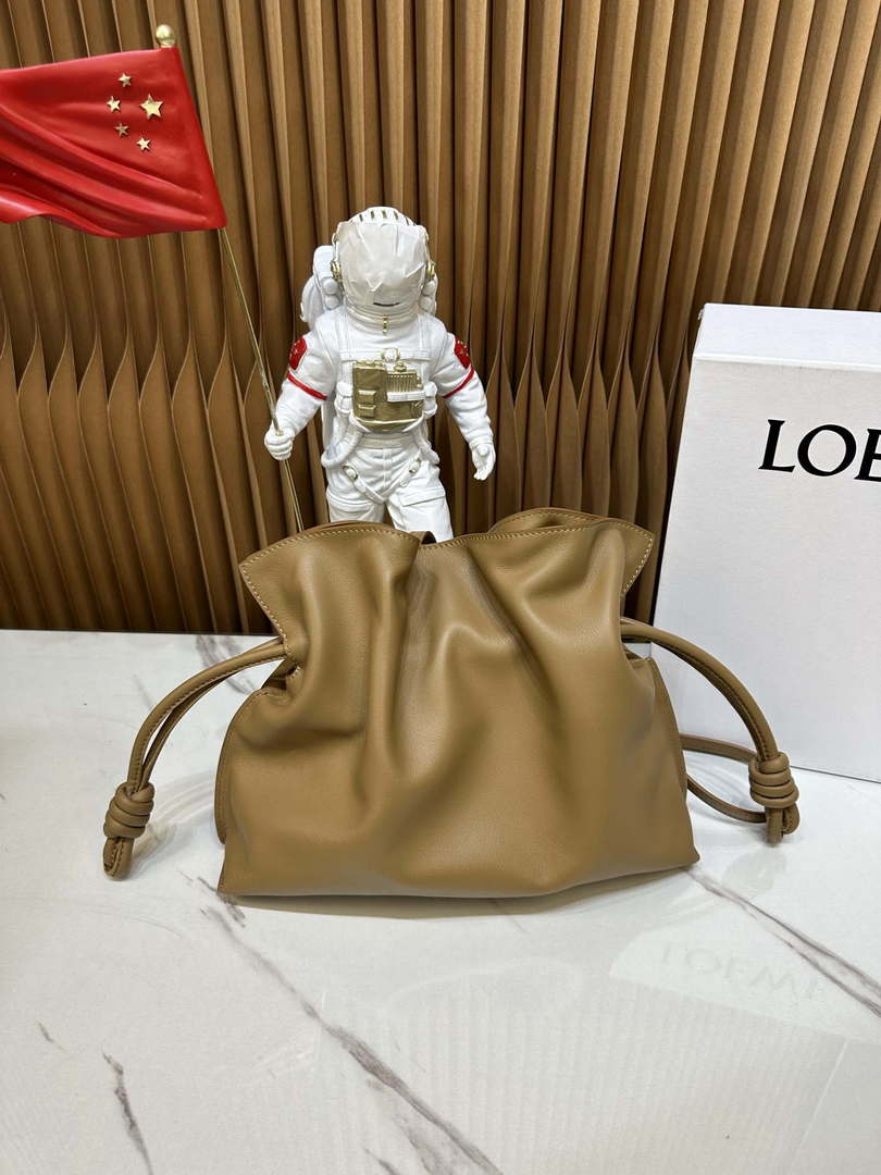 Loewe A411FC1X83 Flamenco clutch in Nappa Calfskin Loe8001