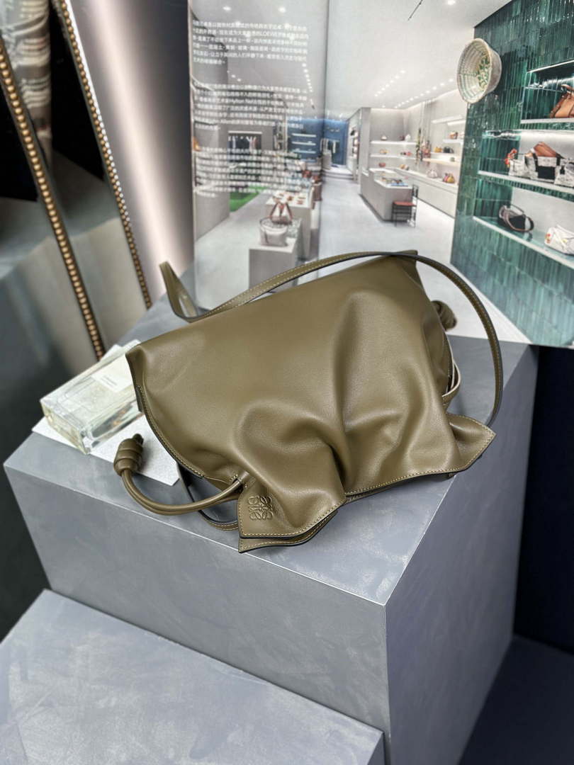 Loewe A411FC1X83 Flamenco clutch in Nappa Calfskin Loe8003