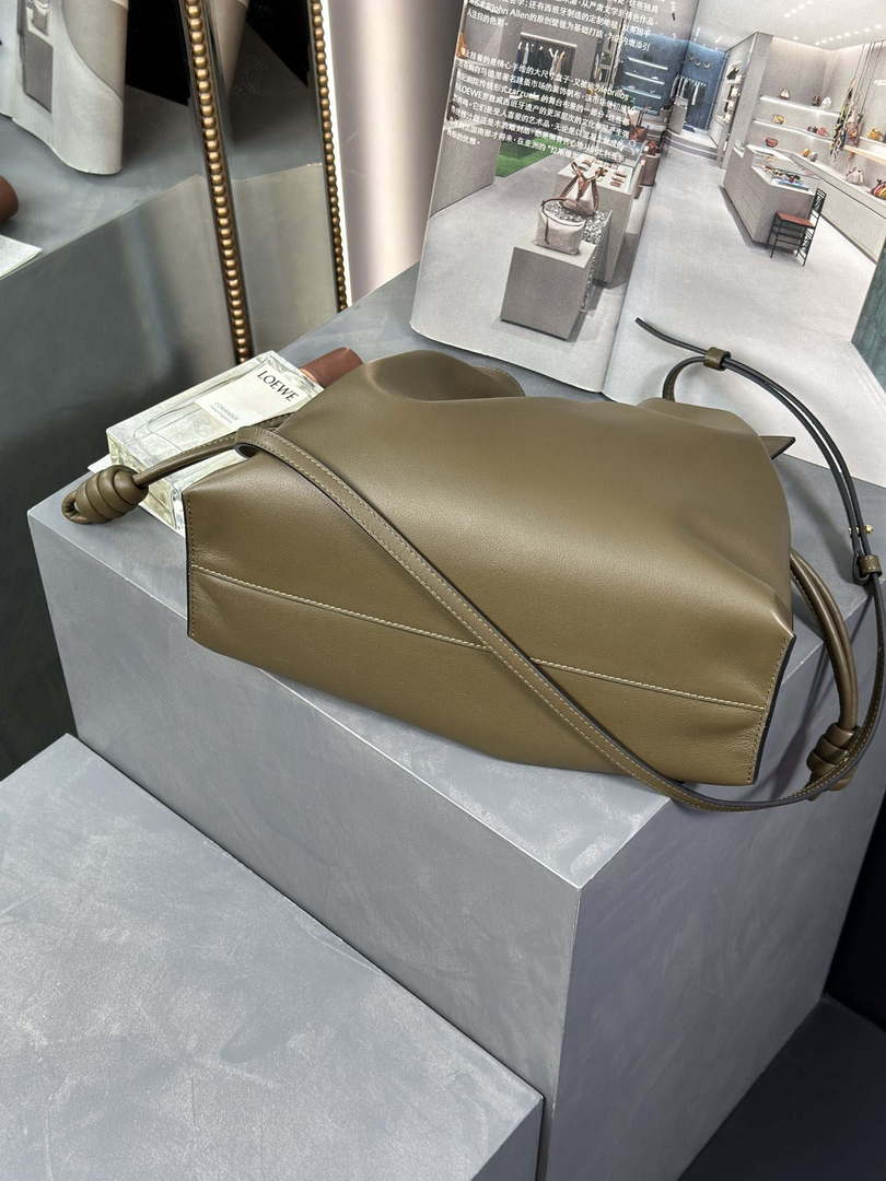 Loewe A411FC1X83 Flamenco clutch in Nappa Calfskin Loe8003