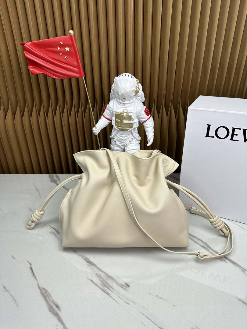 Loewe A411FC1X83 Flamenco clutch in Nappa Calfskin Loe8005 - Default Title - View 1