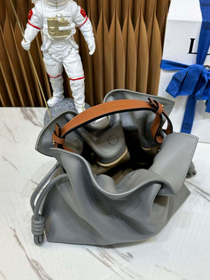 Loewe A411FC1X83 Flamenco clutch in Nappa Calfskin Loe8012 - Default Title - View 9