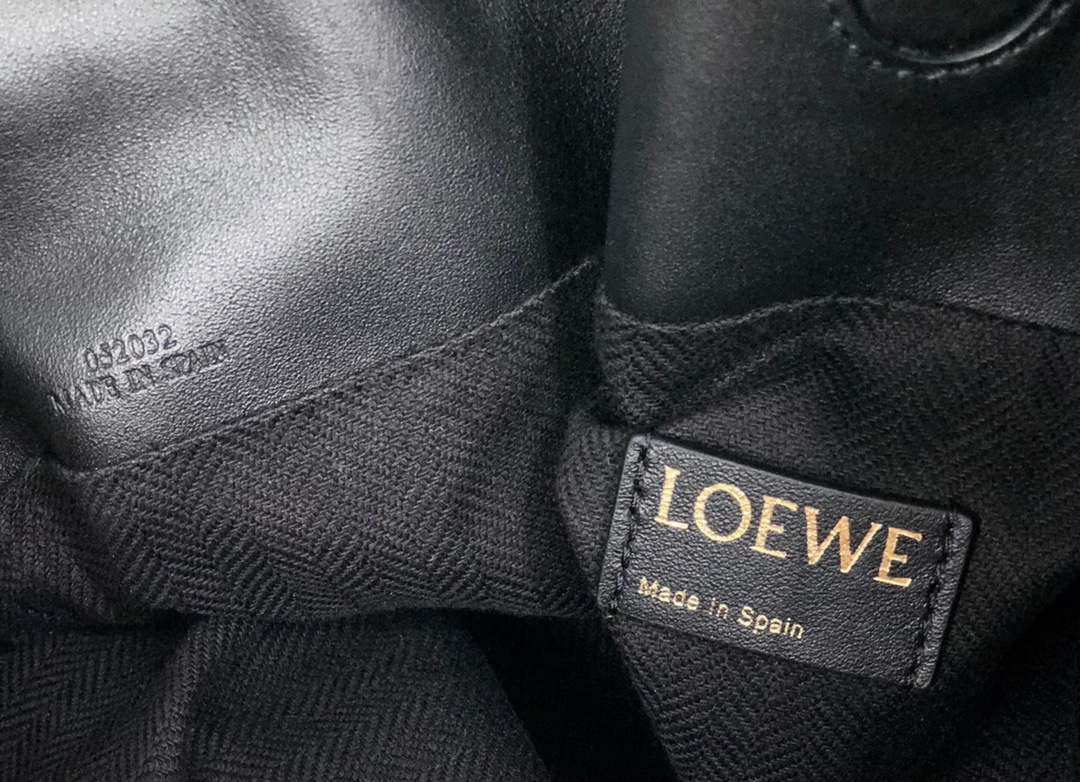 Loewe A411FC1X83 Flamenco clutch in Nappa Calfskin Loe8015