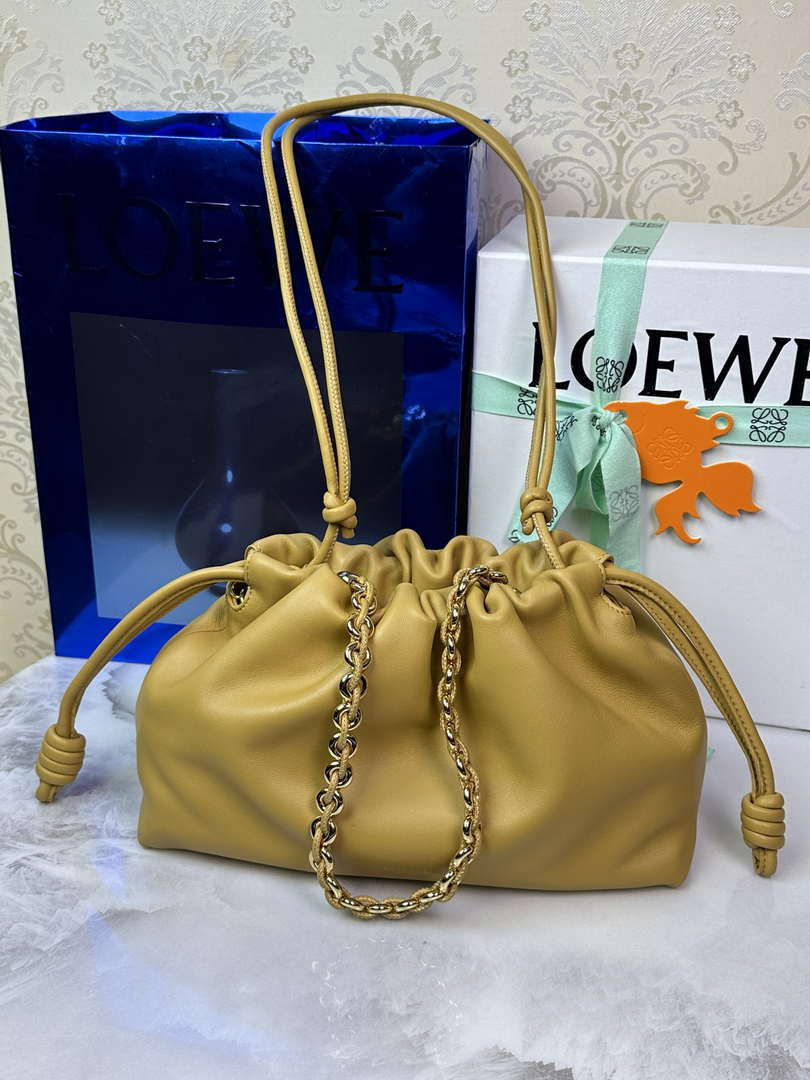 Loewe A411FCRX02 Medium Flamenco purse in mellow nappa lambskin L9017