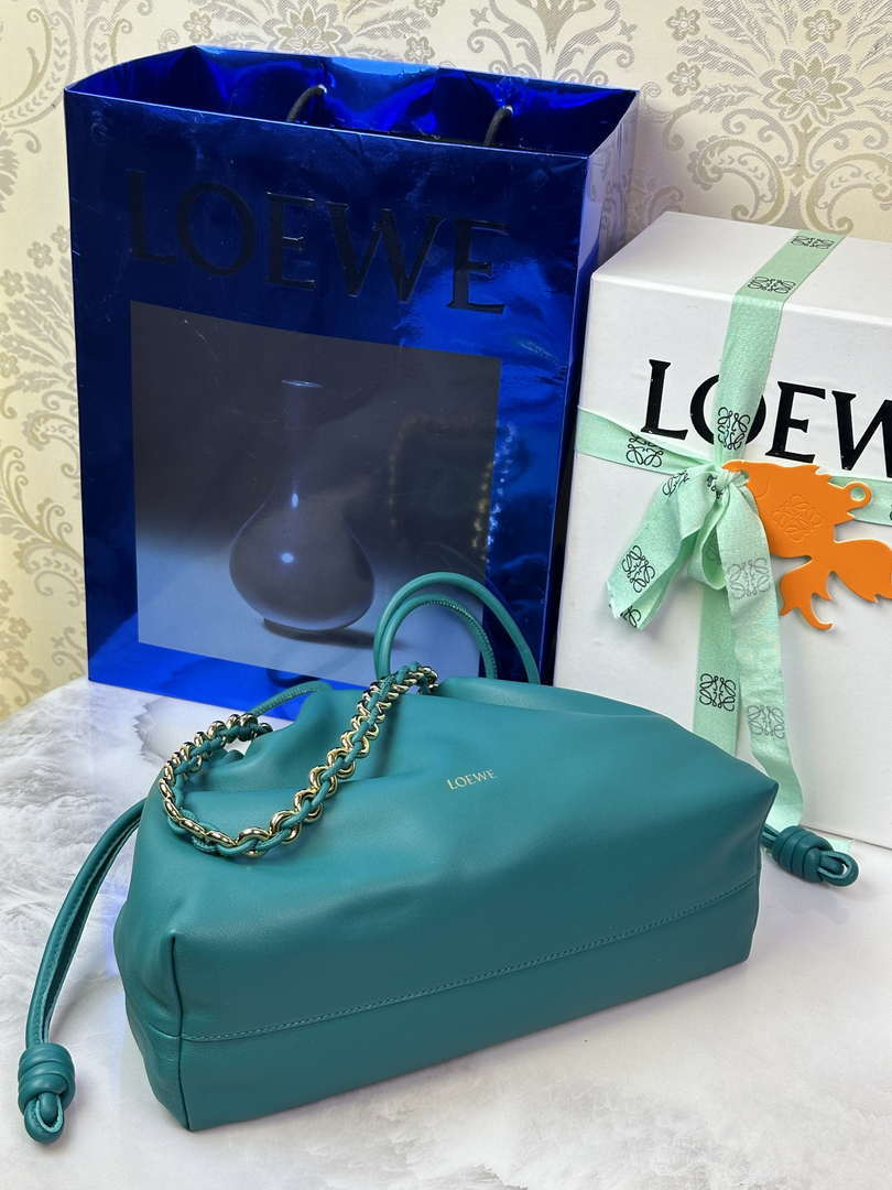 Loewe A411FCRX02 Medium Flamenco purse in mellow nappa lambskin L9018